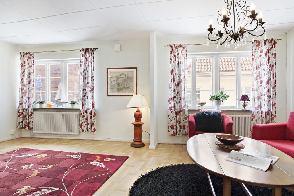 Villa Charming Townhouse Ystad Exterior foto